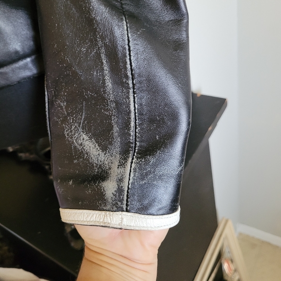 Leather Jacket - Picture 4 of 6